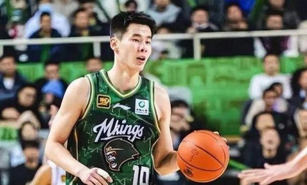 同曦险胜浙江郭昊文28+8+8马内克21分程帅澎21分