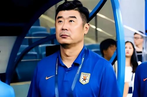 媒体人：韩鹏不可能上来就超越崔康熙，泰山队快一年没像样战术_1