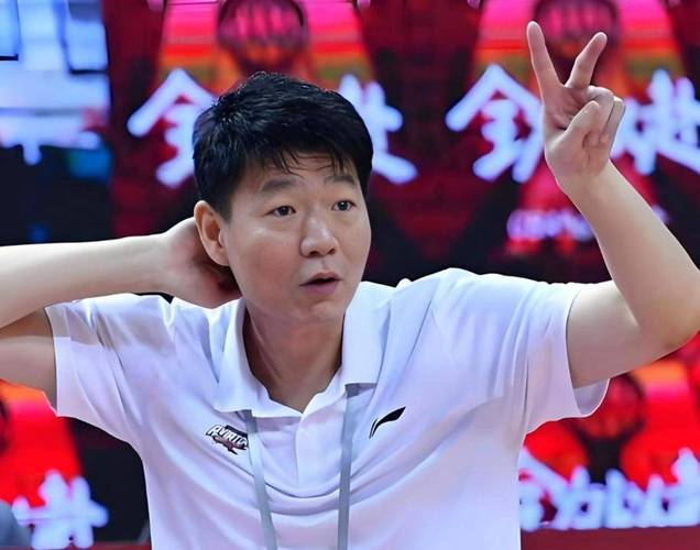 胜天津发布会！邱彪直指团队胜利，王证谦逊回答，后被邱彪调侃！