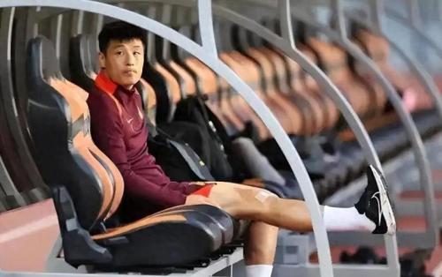 毛剑卿：国足带谁都赢不了，现役天花板武磊到亚洲赛场都进不了球