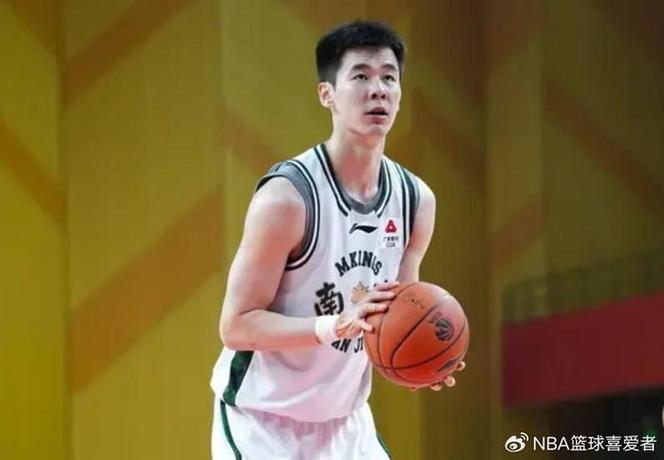 同曦双核齐爆是真恐怖！汉兹+郭昊文轰74分，攻坚拉满却无缘集训