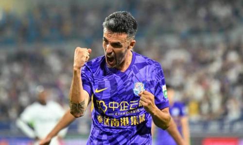 梅开二度+制胜进球，孔帕尼奥当选津门虎vs亚泰最佳球员