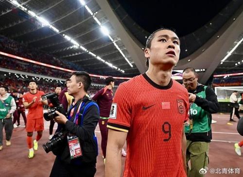 媒体人：李磊、张玉宁可能无法出战日本，很可能用刘洋顶替李磊