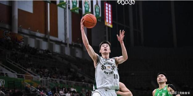 辽宁男篮为什么能赢南京乌戈毫不掩饰说出赢球原因，一针见血