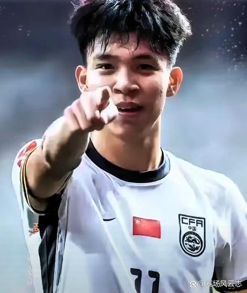 媒体人：塞鸟和王钰栋会是奇兵，对手未必会对他们做足功课