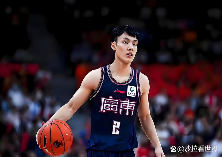 替补表现中规中矩！徐杰8中5拿到12分1板2助1断4次失误