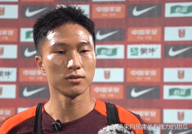 媒体人:申花正要换杨泽翔就丢第三球,总差口气还是实力问题
