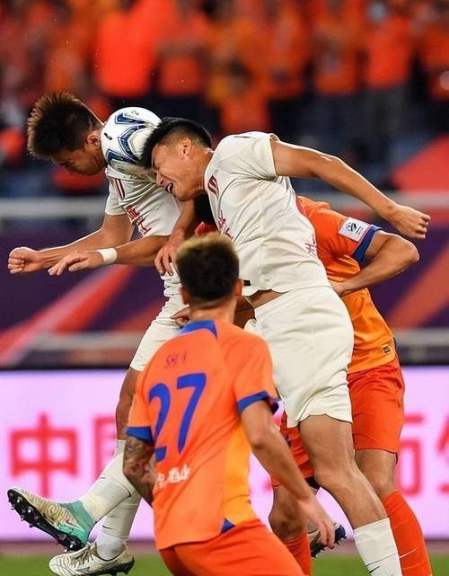 媒体人：崔康熙赛后把锅扔给球员，意味着正在失去对球队的掌控