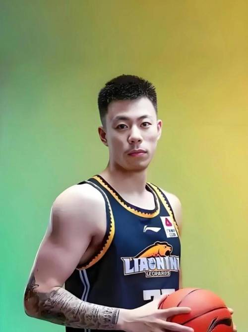 玩得开心！上海男篮球星张镇麟更博晒出全明星系列照：x5