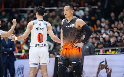 上海广厦拉开差距，广东暂列第3，山东第4不稳，8队争夺第12名