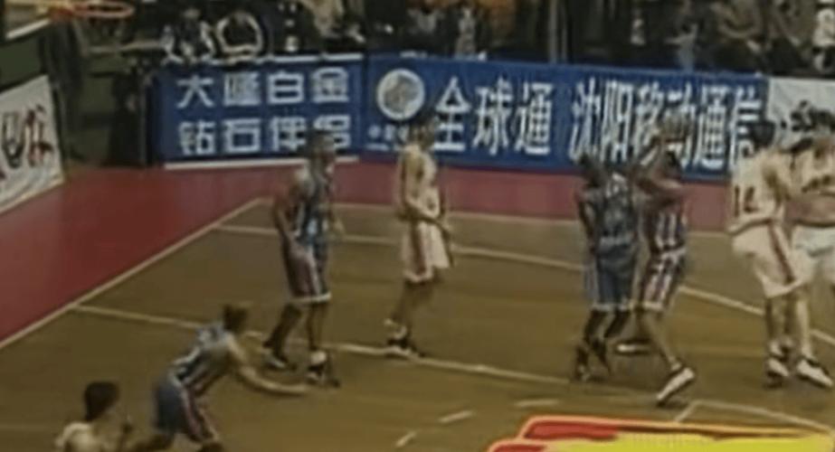外援绝杀起冲突!1998年这绝对是CBA史上,最特别的全明星