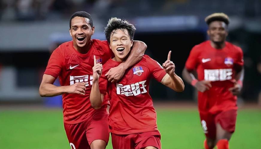 梅州客家主帅：今年我们同样很困难，球迷支持给予我们更多信心