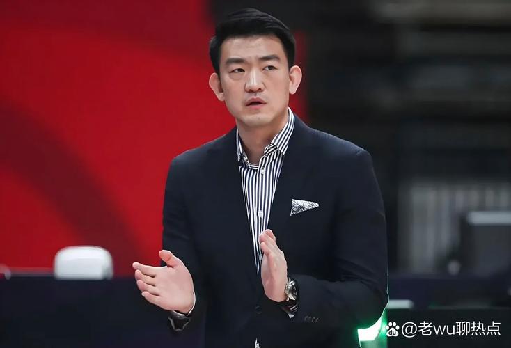 王博：孙铭徽缺阵我鼓励大家多分享球这点从开局就做得很好