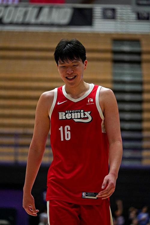 统治攻防！杨瀚森16中8拿下22分15板3助3断3帽正负值+30